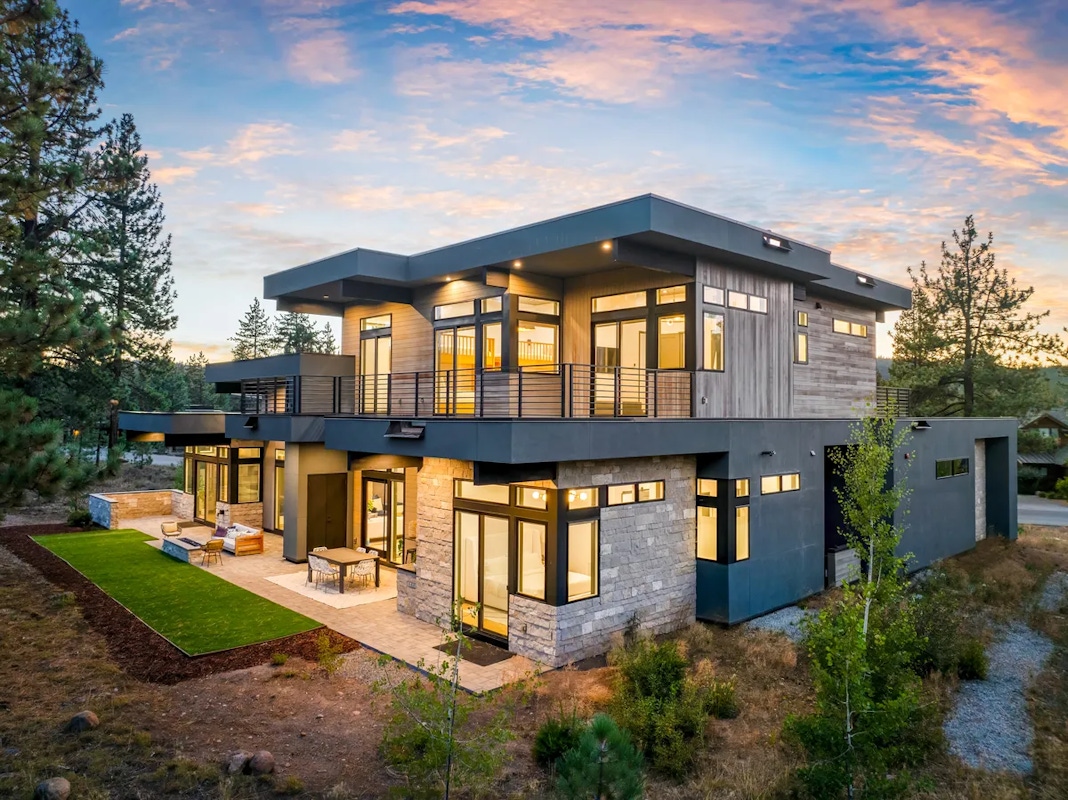 Discover more large groups activities in Truckee