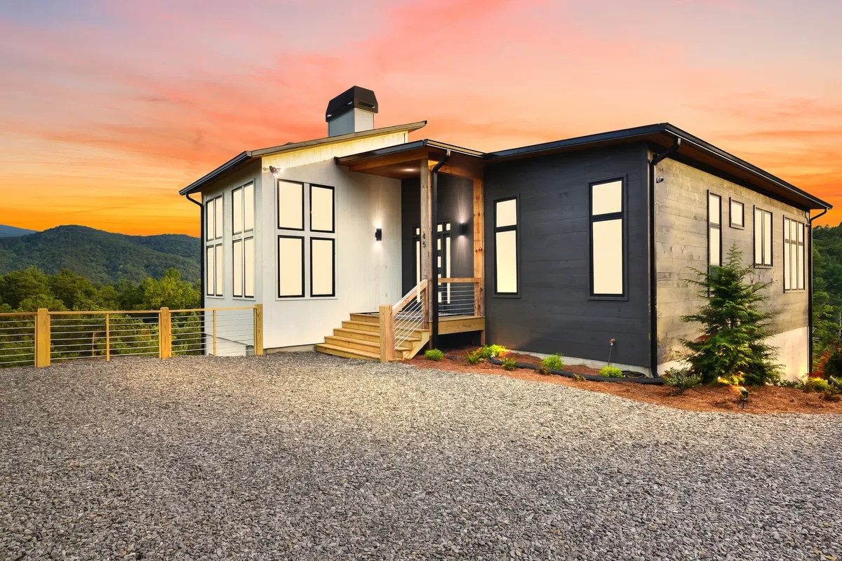 Discover more large groups activities in Blue Ridge