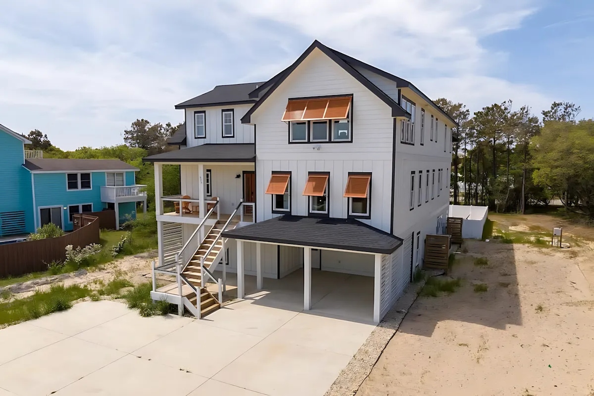 Discover more pet-friendly spots in Corolla