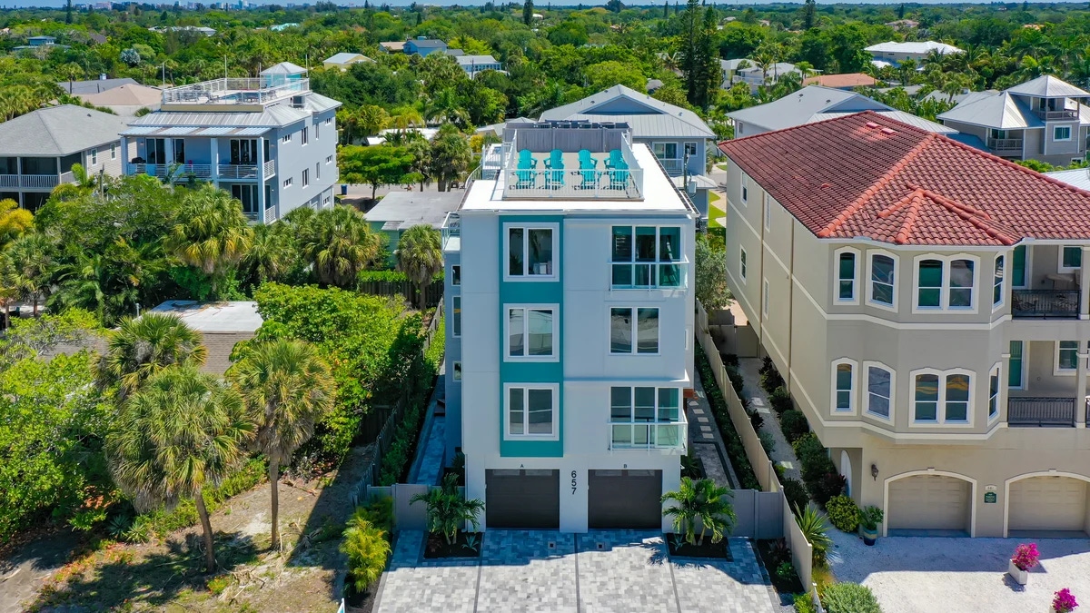 Discover more of coastal Siesta Key