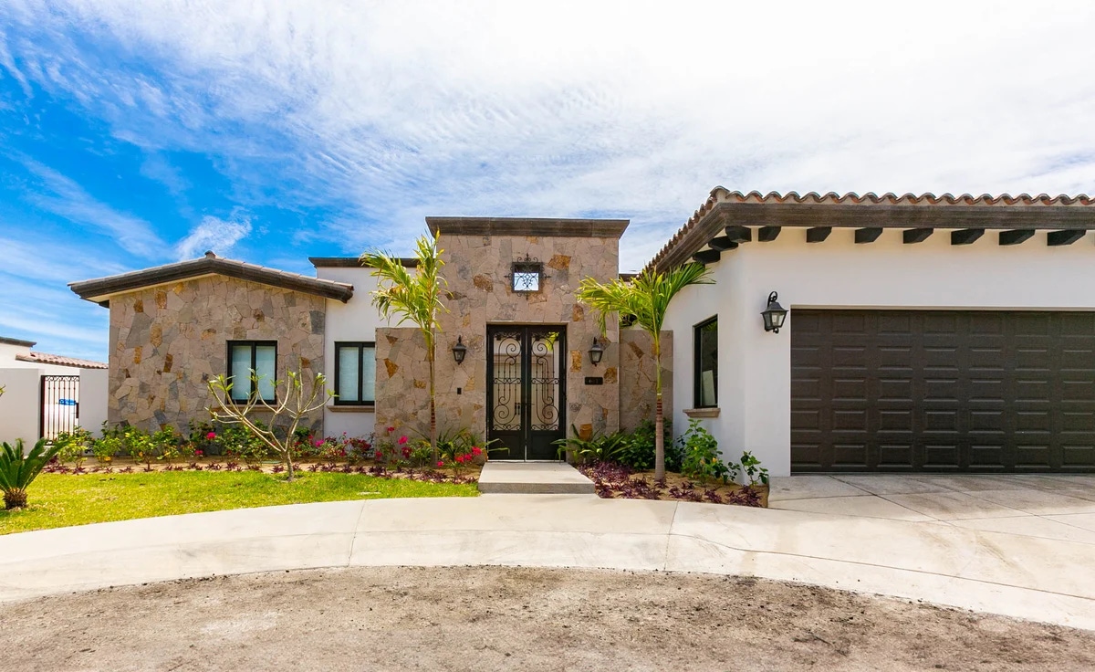 Welcome to your large group retreat in Cabo San Lucas