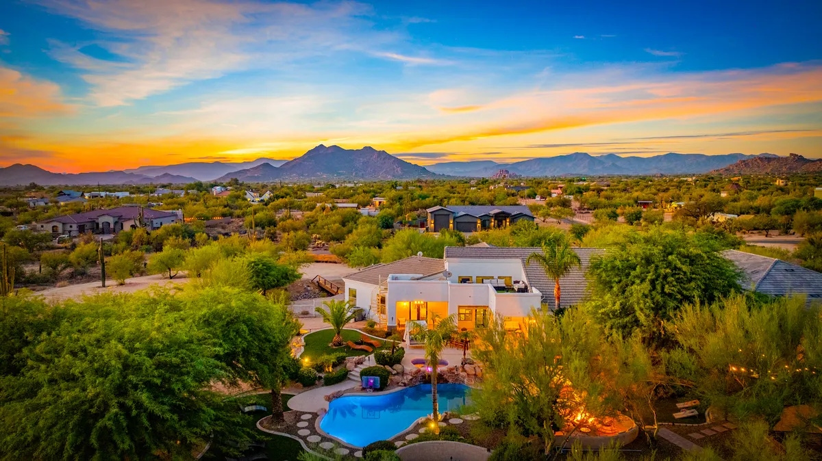 Discover more large groups activities in Cave Creek