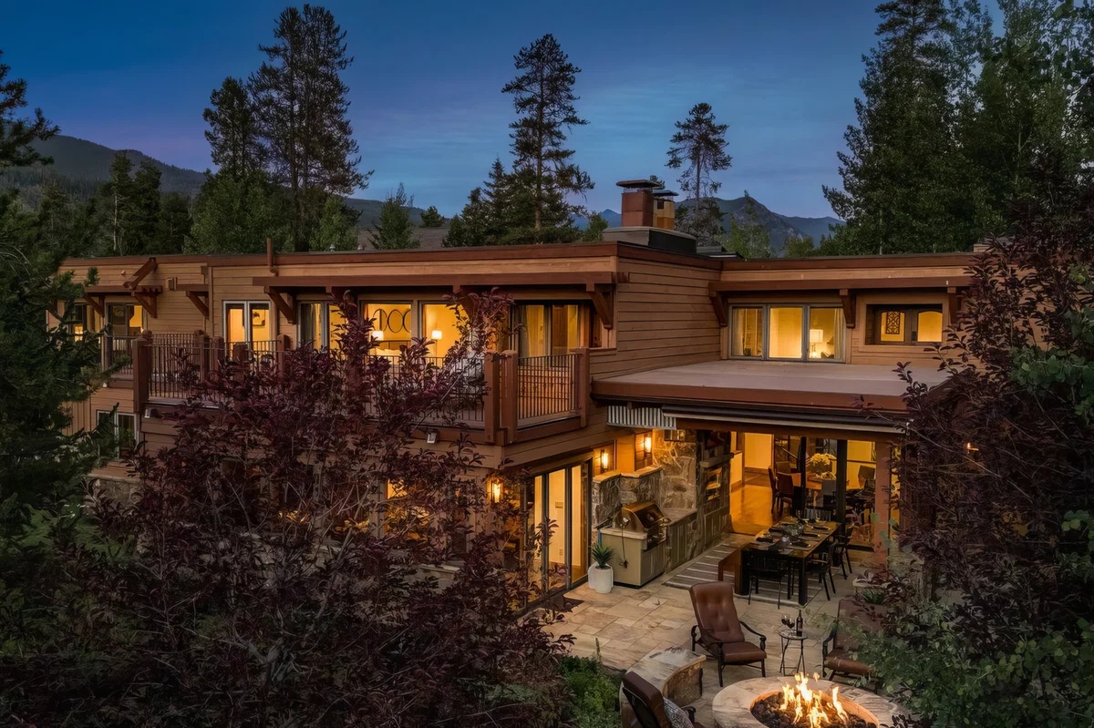 Discover more of Dillon