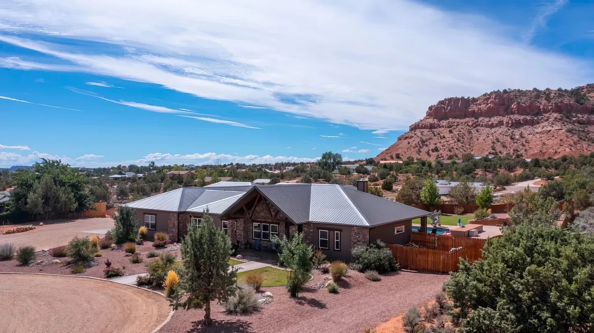 Welcome to your large group retreat in Kanab