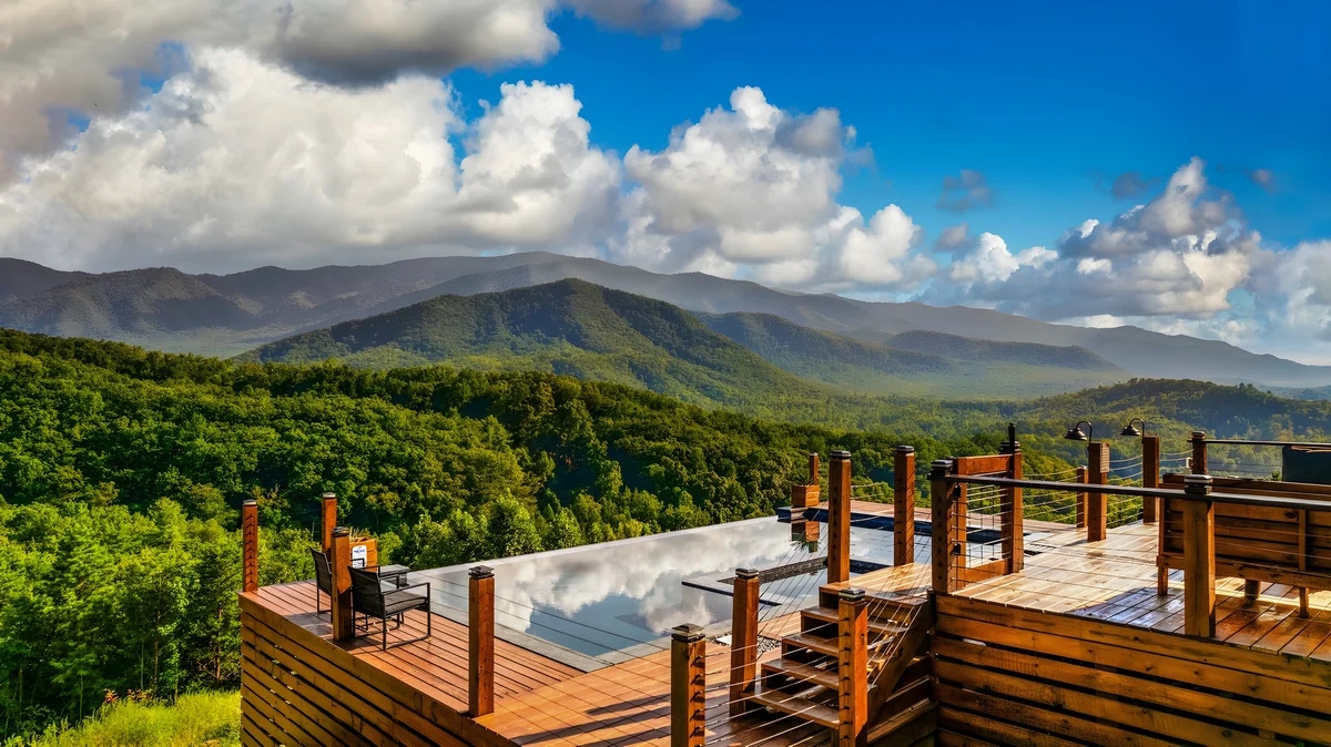 Discover more large groups activities in Cosby