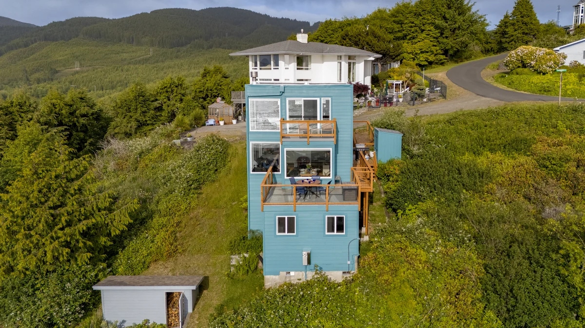 Welcome to Rockaway Beach