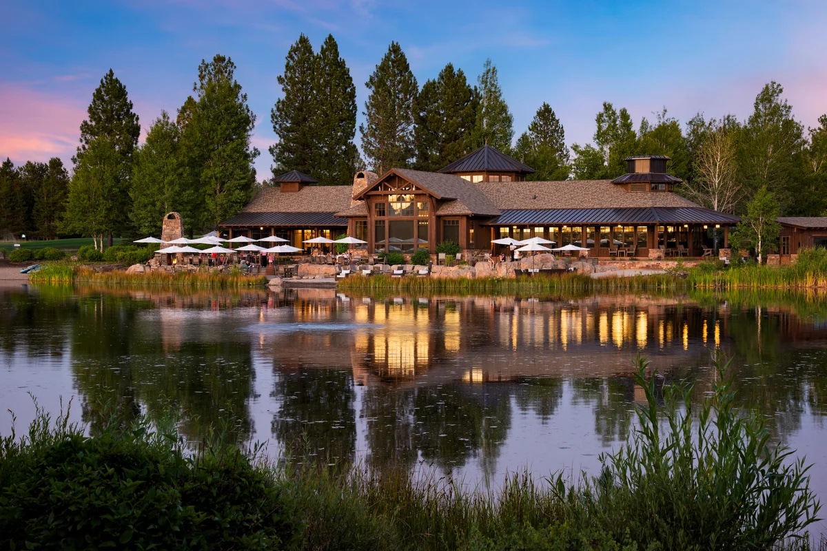 Welcome to the lakeside at Bend