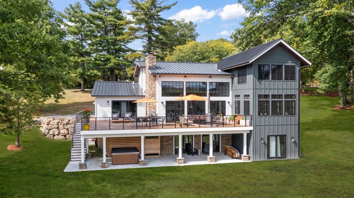 Discover more of Craryville