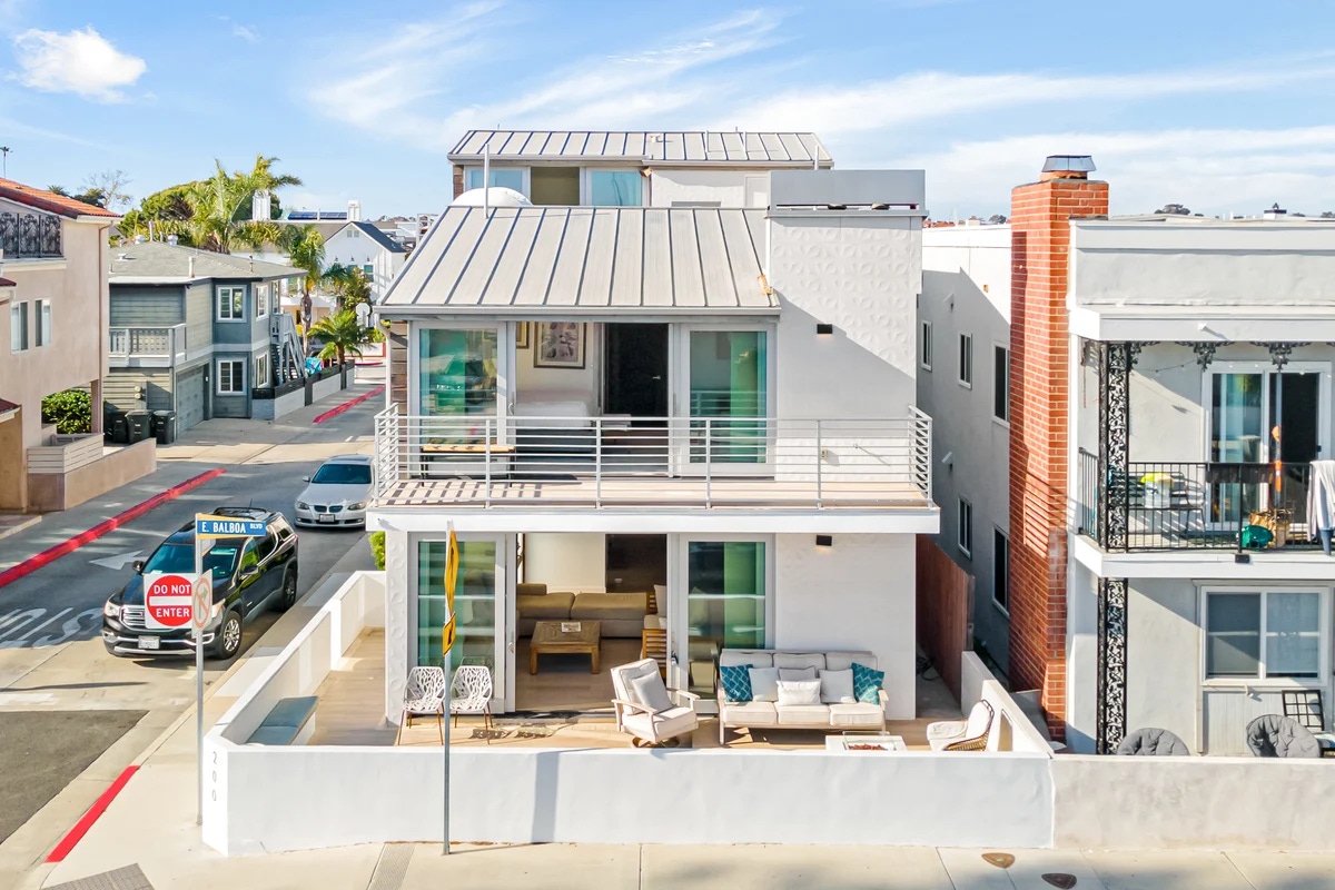 Discover more pet-friendly spots in Newport Beach