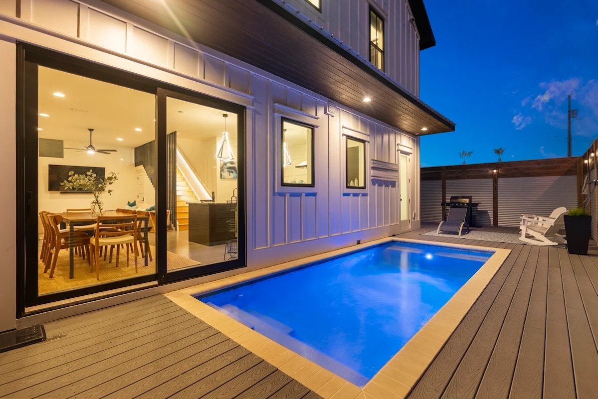 Welcome to your large group retreat in Laguna Beach