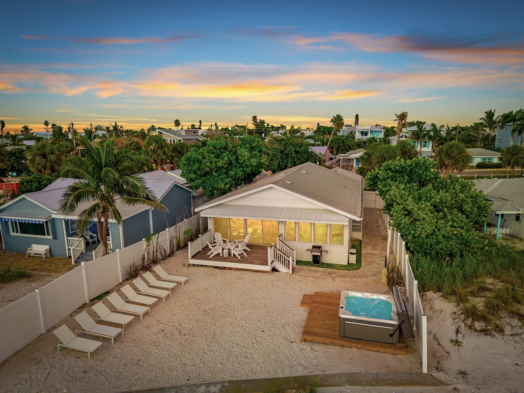 Discover more of coastal Holmes Beach