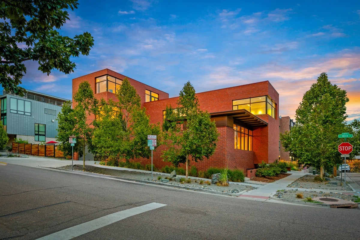 Welcome to your large group retreat in Denver