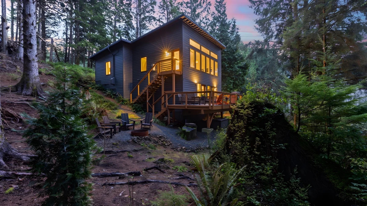 Welcome to Cannon Beach