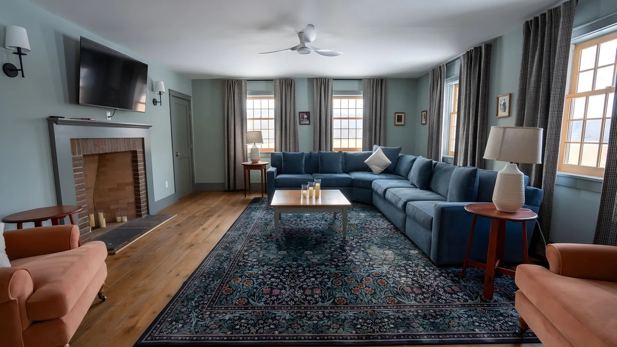 Welcome to your large group retreat in Sheffield