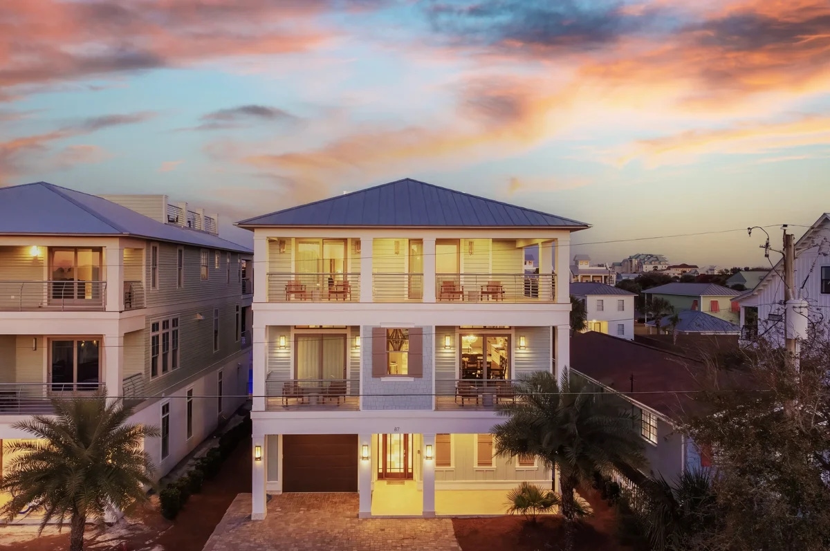 Discover more pet-friendly spots in Destin