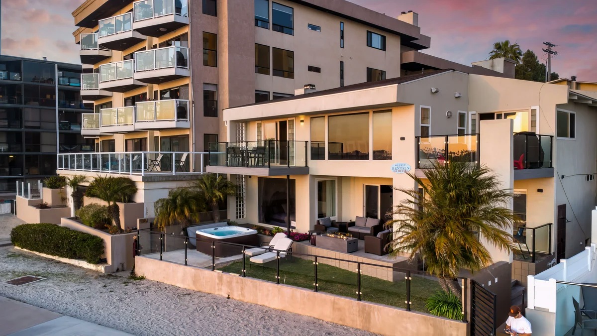 Welcome to the shores of La Jolla