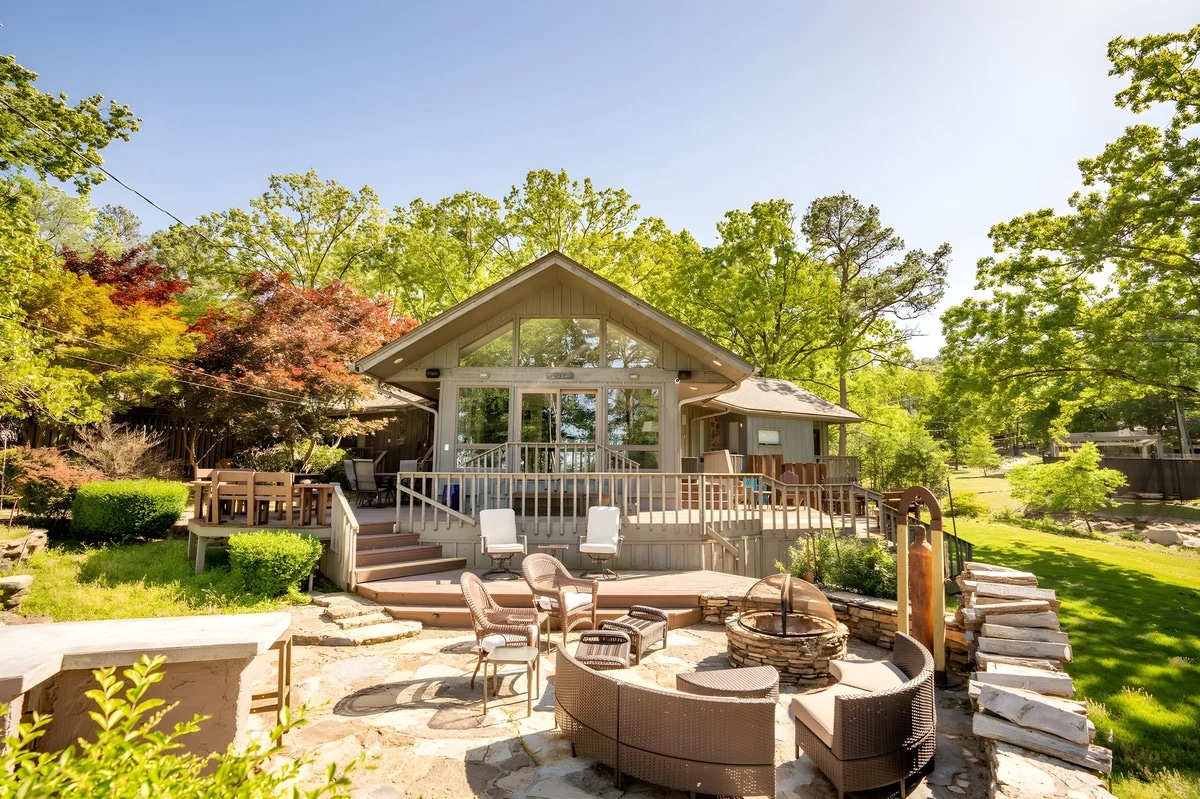 Discover more lakeside charm in Arkansas