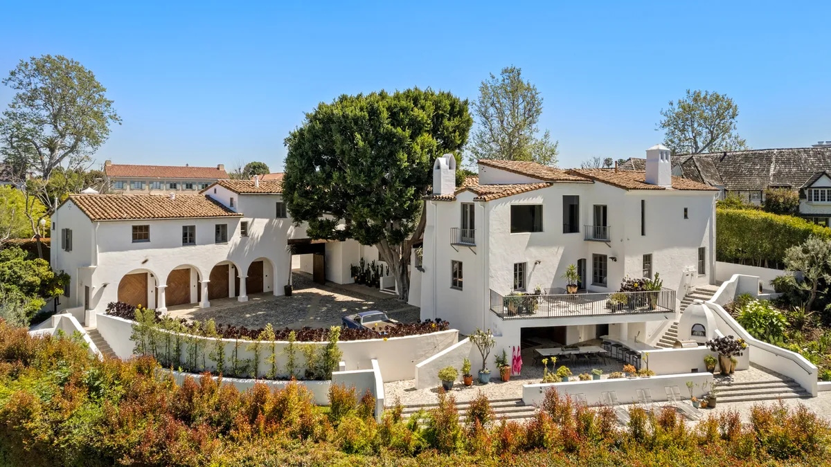 Welcome to your large group retreat in Bel Air, Los Angeles