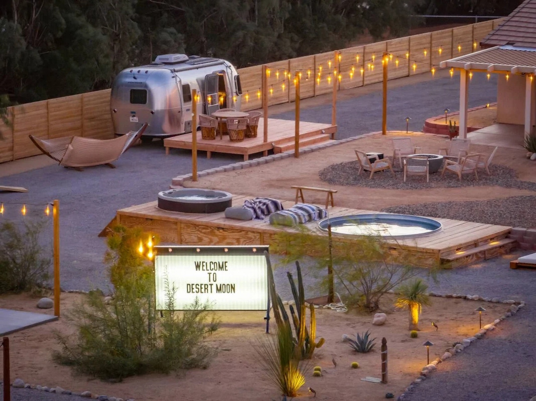 Discover more large groups activities in Desert Hot Springs