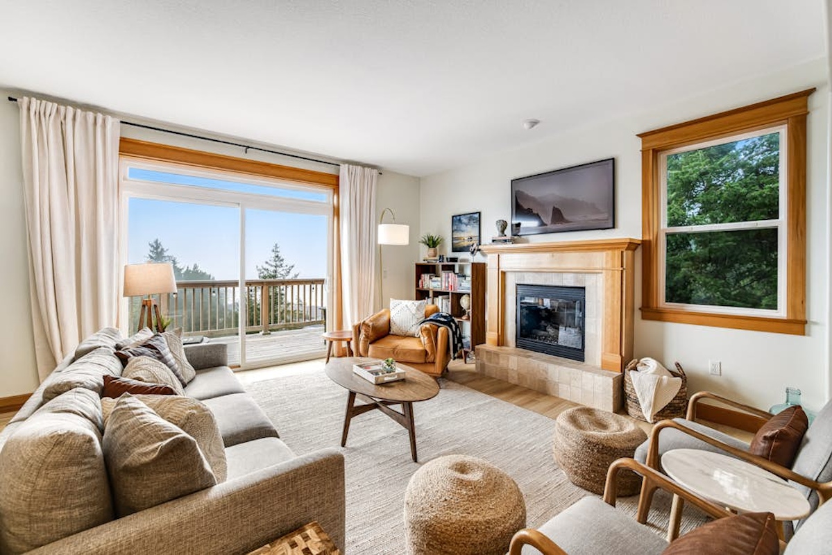 Welcome to pet-friendly Oceanside