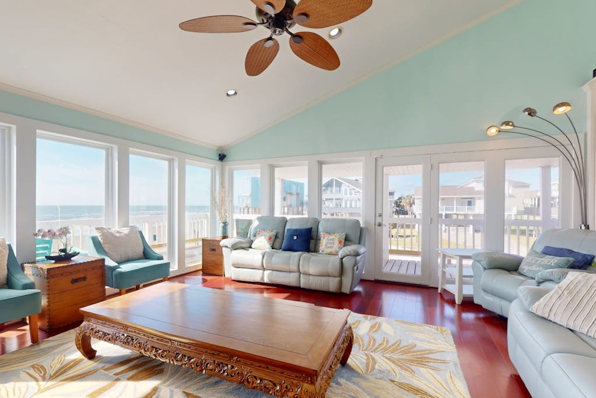 Welcome to pet-friendly Galveston