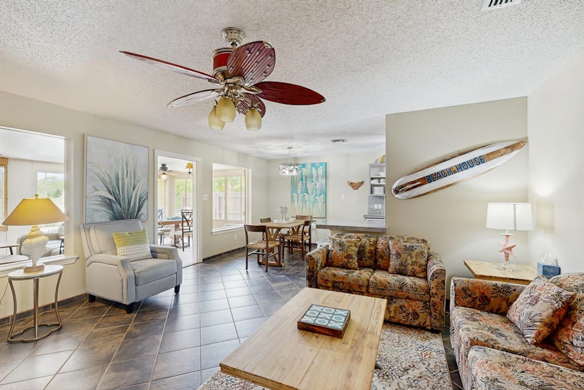 Welcome to private poolside luxury in Port Isabel