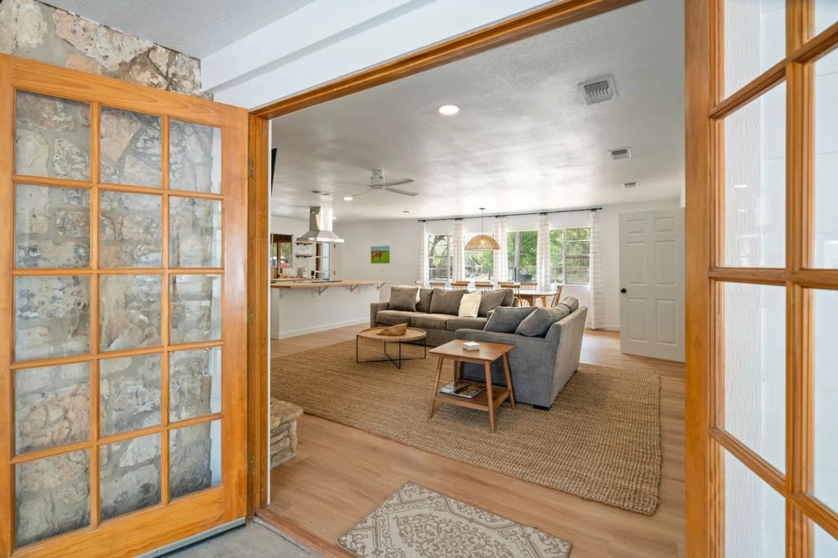 Welcome to your large group retreat in New Braunfels