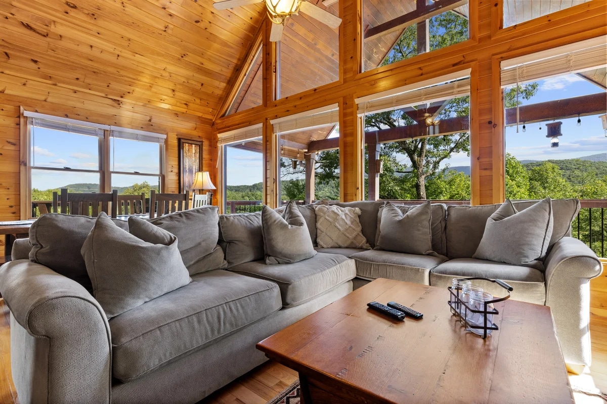 Welcome to relaxing hot tub escapes in Epworth