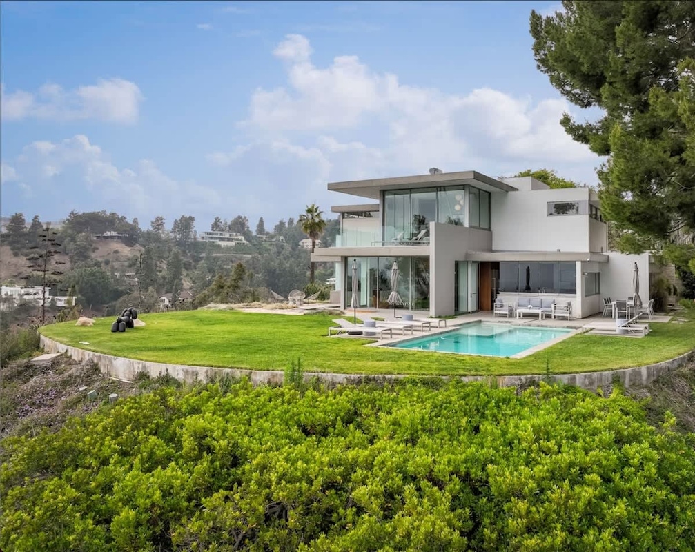 Discover more large groups activities in Beverly Hills, Los Angeles