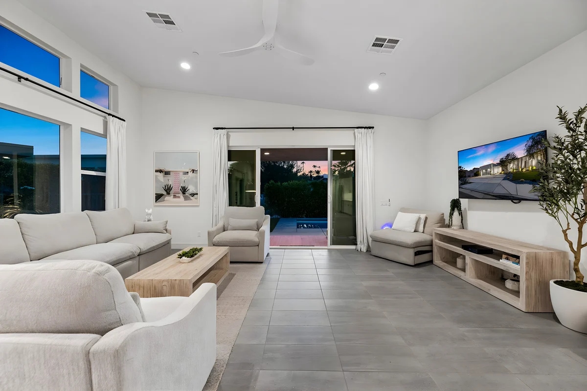 Welcome to pet-friendly Palm Desert