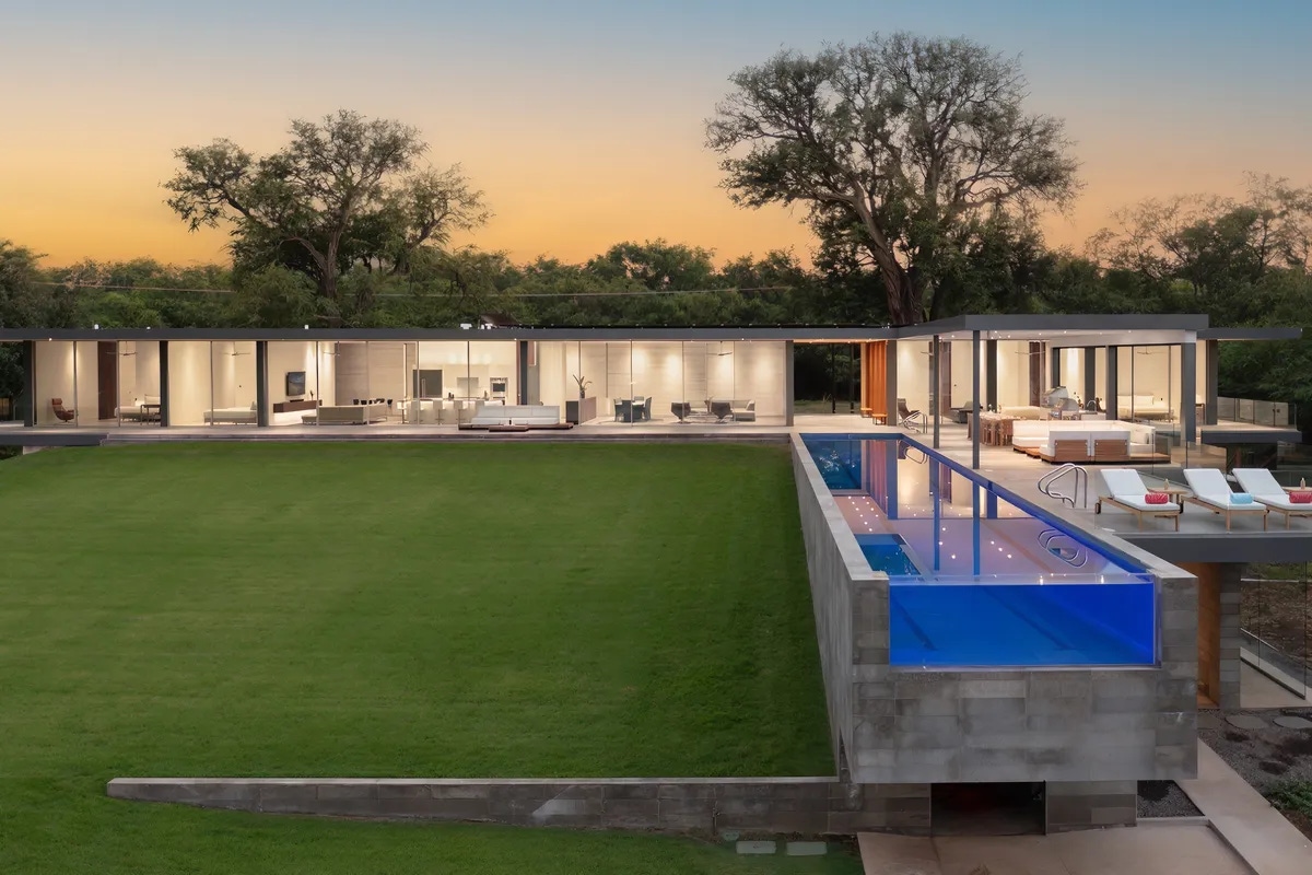 Welcome to your large group retreat in Kamuela