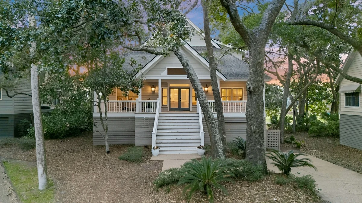 Welcome to your large group retreat in Johns Island