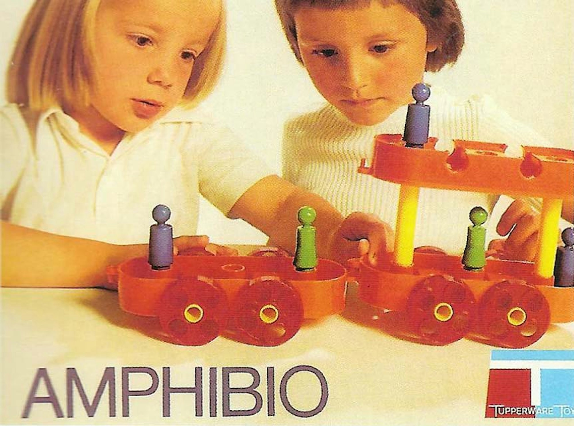 Amphibio Toy (Bob Daenen & Product Development Group Tupperware)
