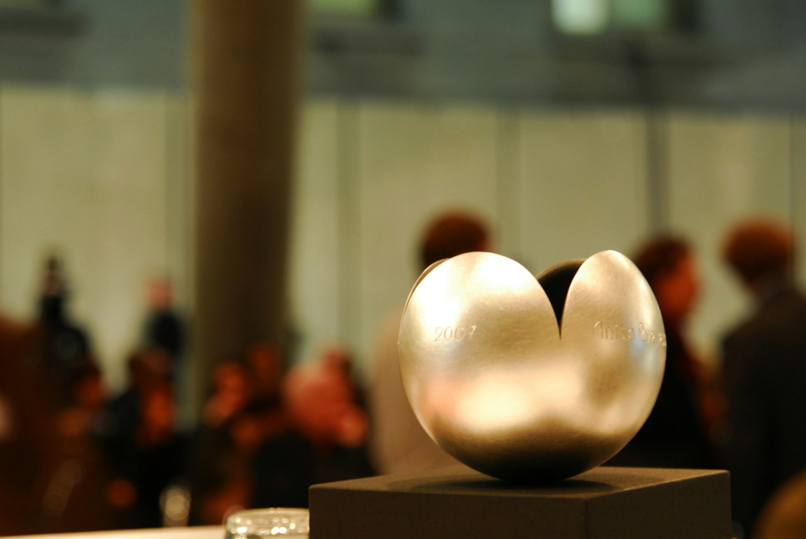 The Henry van de Velde Awards trophy, designed by David Huycke (2007) © Michael De Lausnay