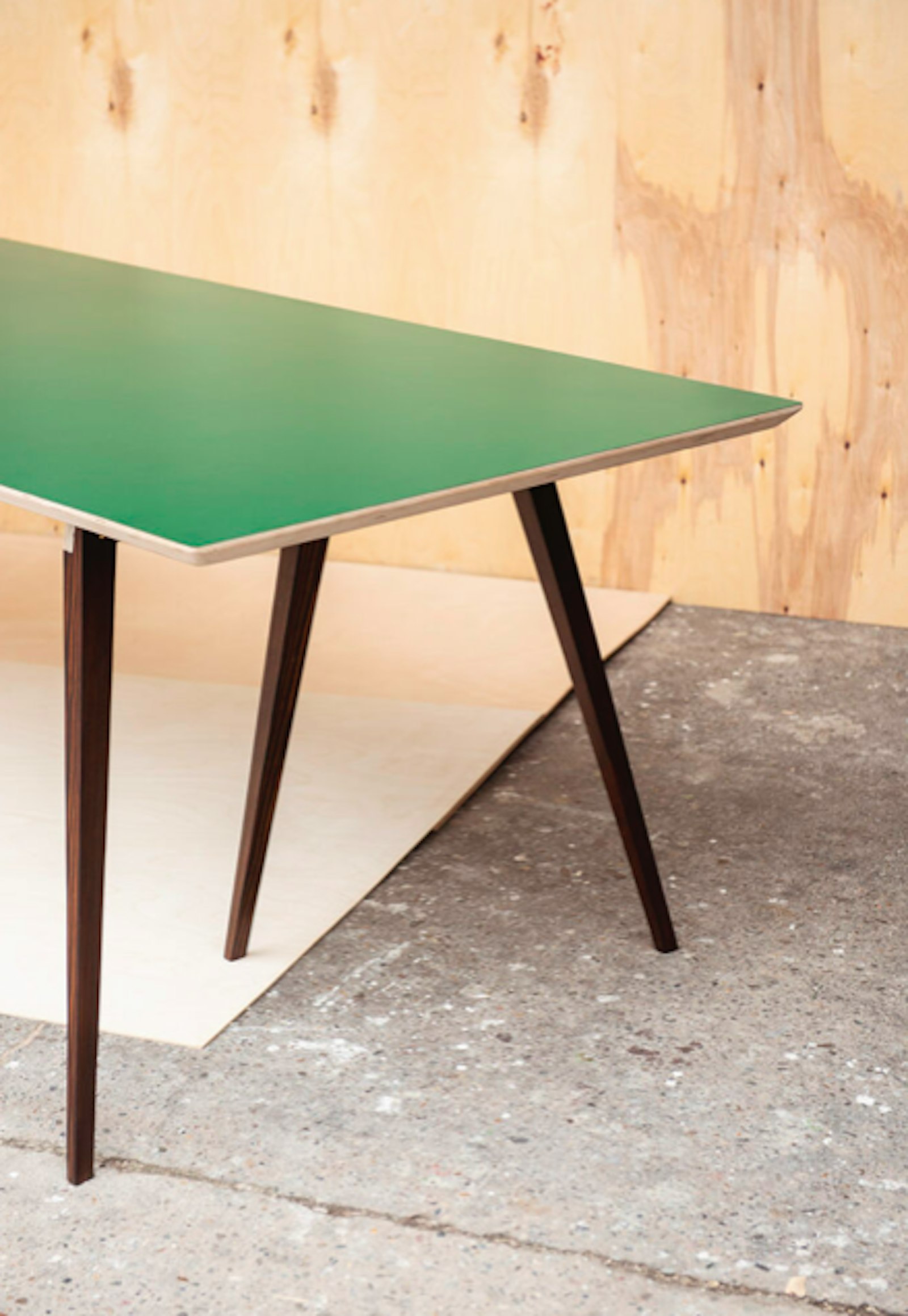 Materialisme met Emotie - Table 