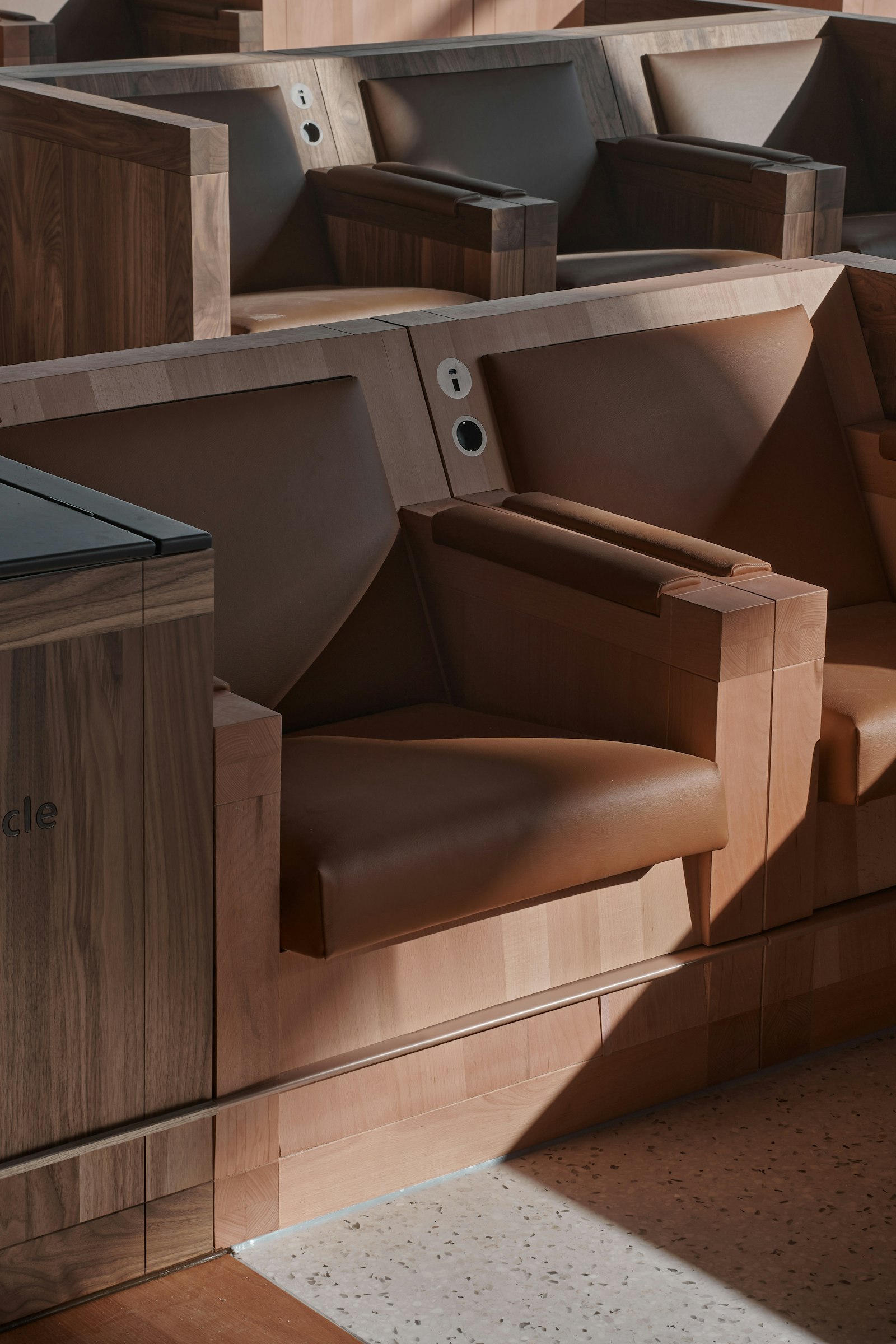 Schiphol Lounge, Beyond Space © Max-Hart-Nibbrig, Amsterdam