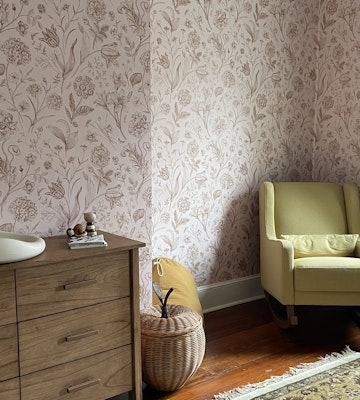 Delicate Floral Wallpaper