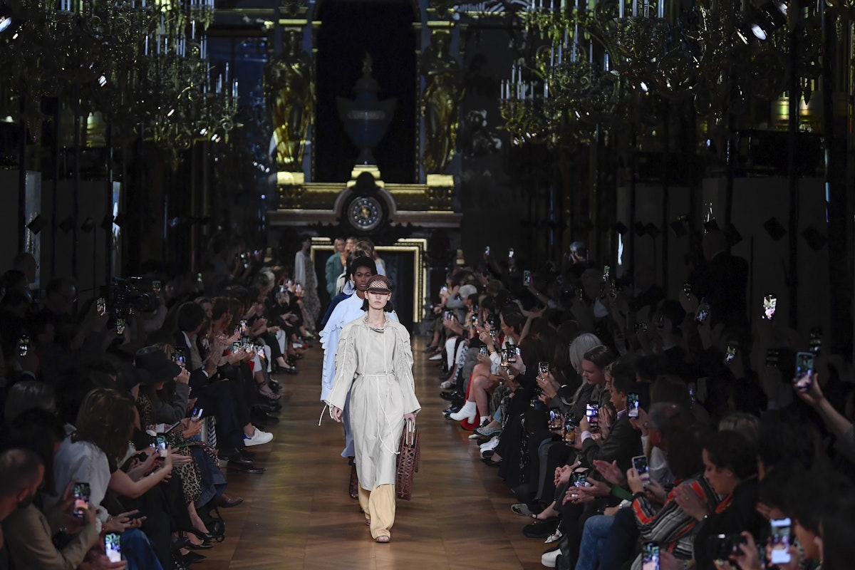 Stella McCartney spring summer 2020 fashion show sustainable looks- L ...