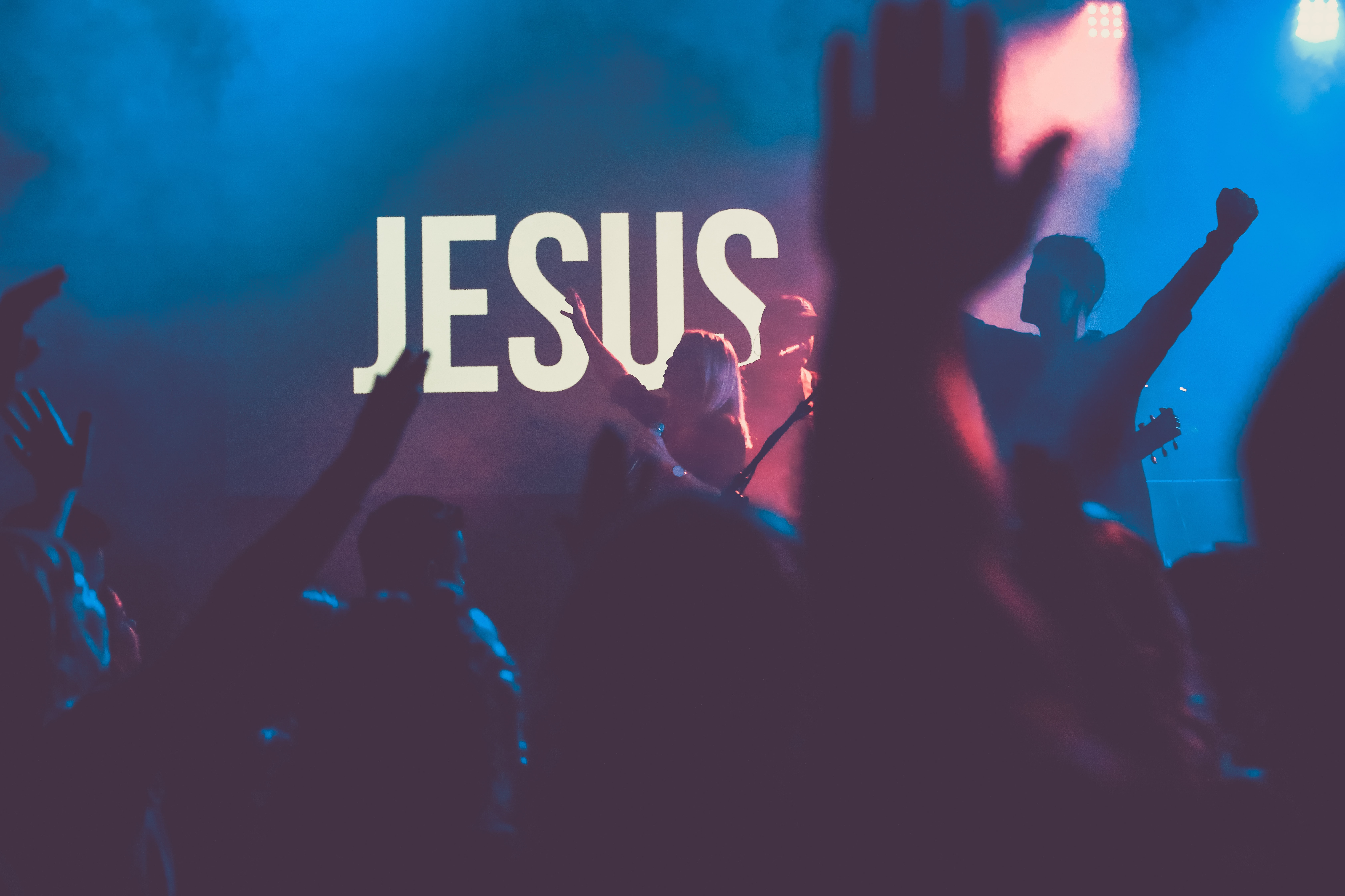 Jovens no culto
