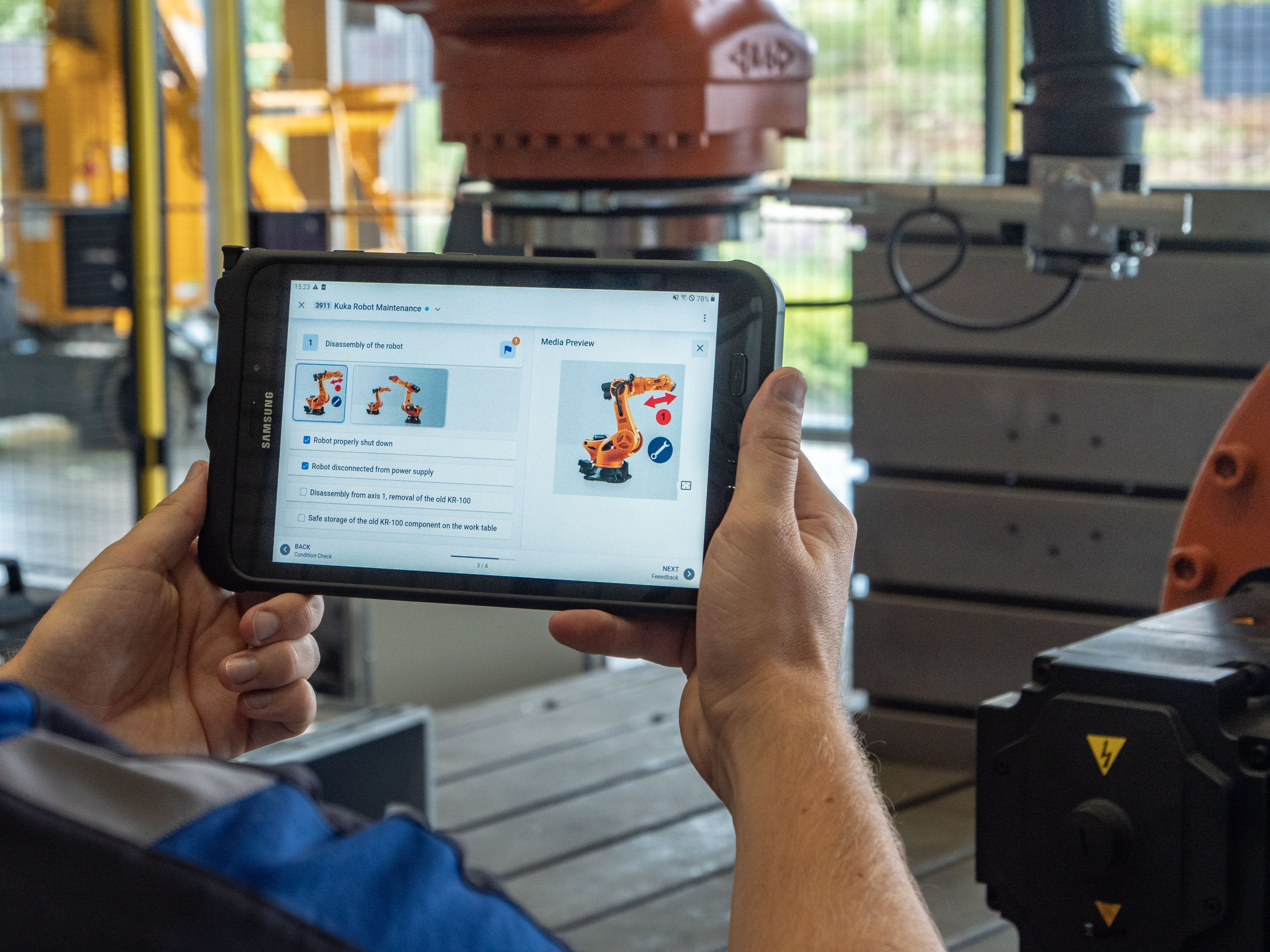 Digital maintenance checklists for higher OEE