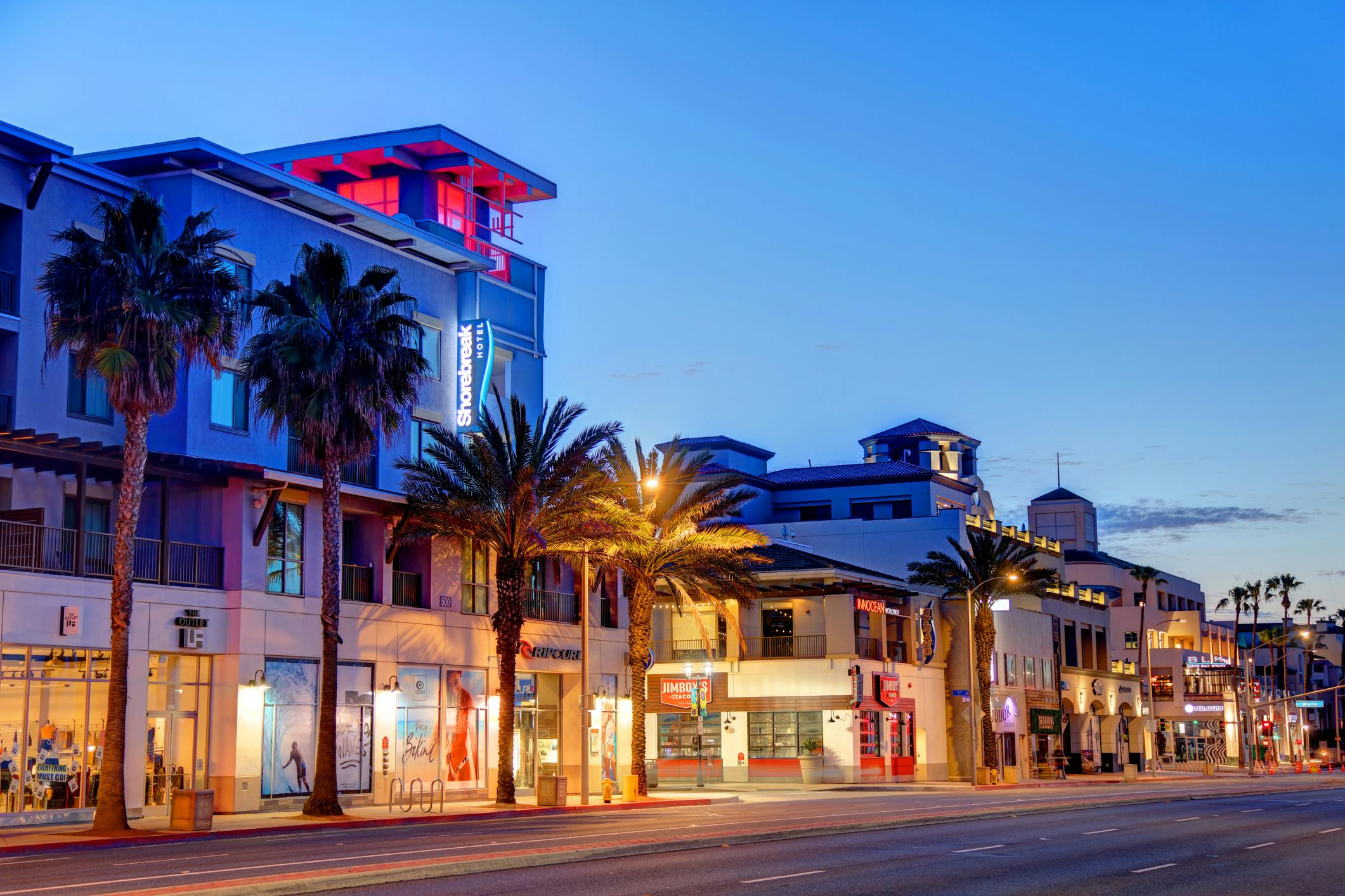 photo of downtown huntington beach