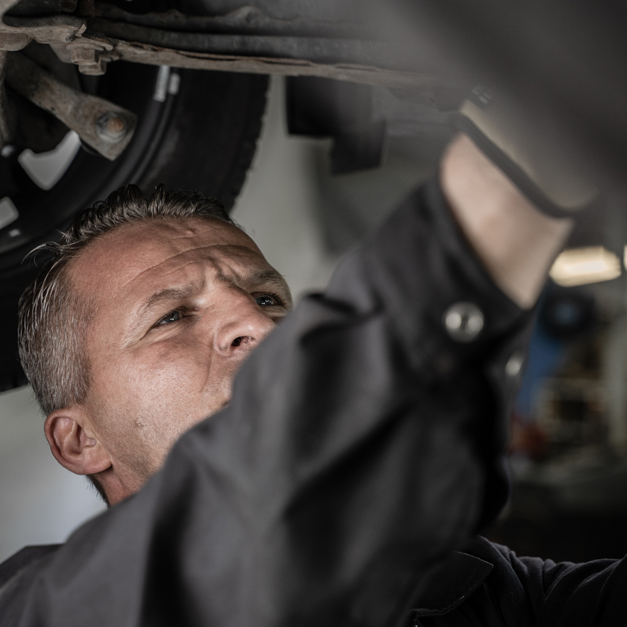 Garage automobile : comment se mettre à son compte ?