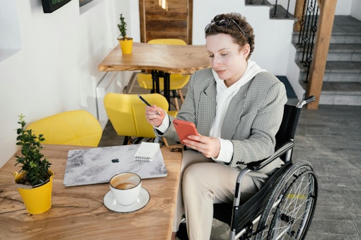 How to Live Independently in a Wheelchair