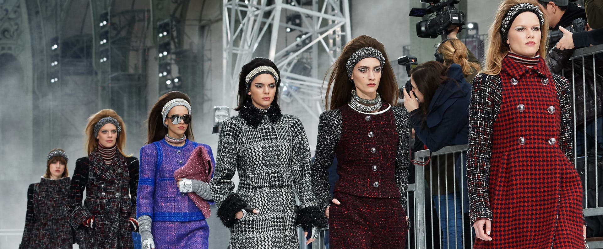 Chanel Fall 2018 Ready-to-Wear Fashion Show  Moda autunno inverno, Autunno  inverno, Ready to wear