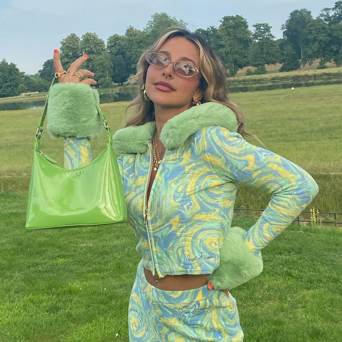 How the Avant-Basic Aesthetic Has Infiltrated Our Instagram Feeds ...