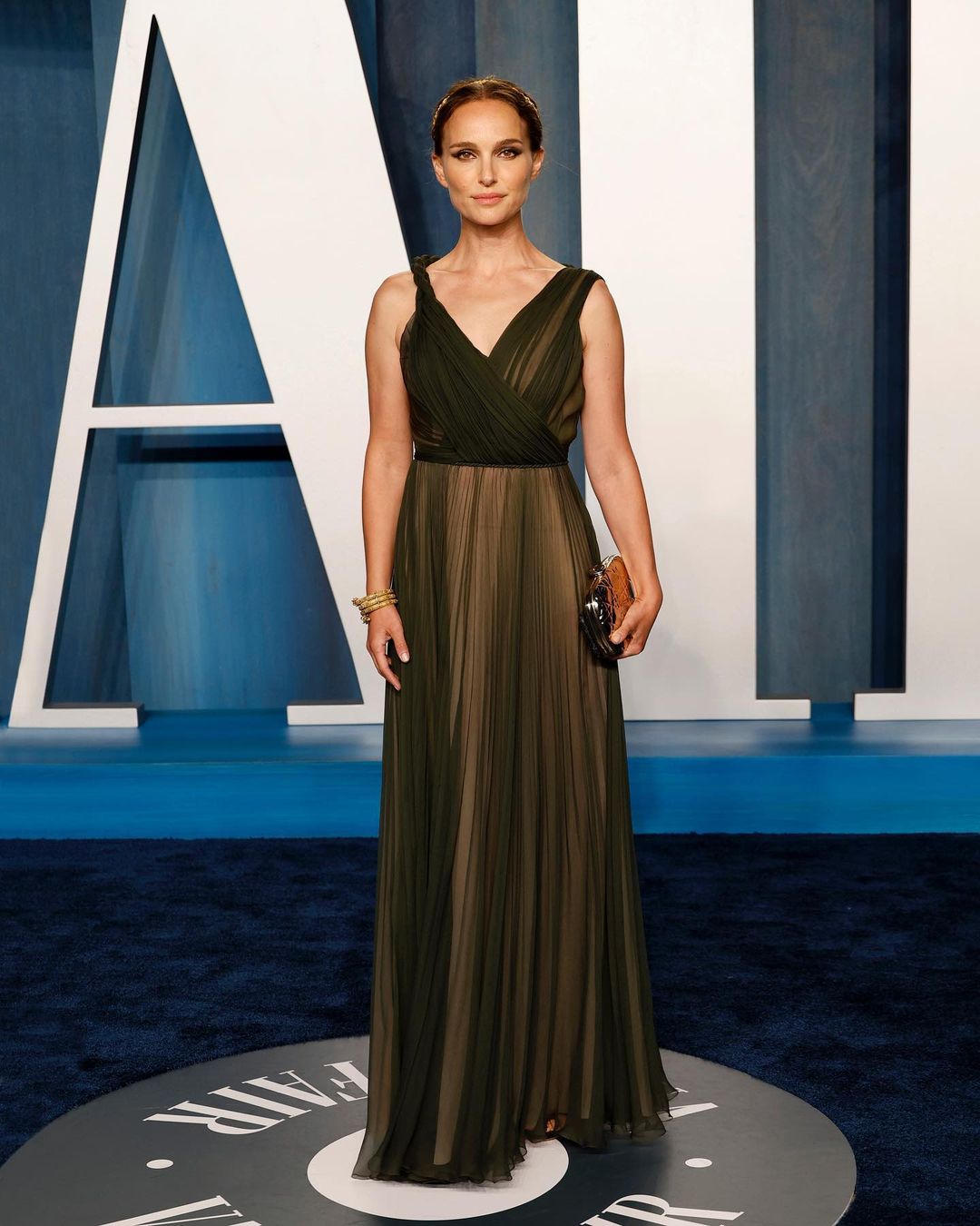 Natalie portman oscar best sale dress