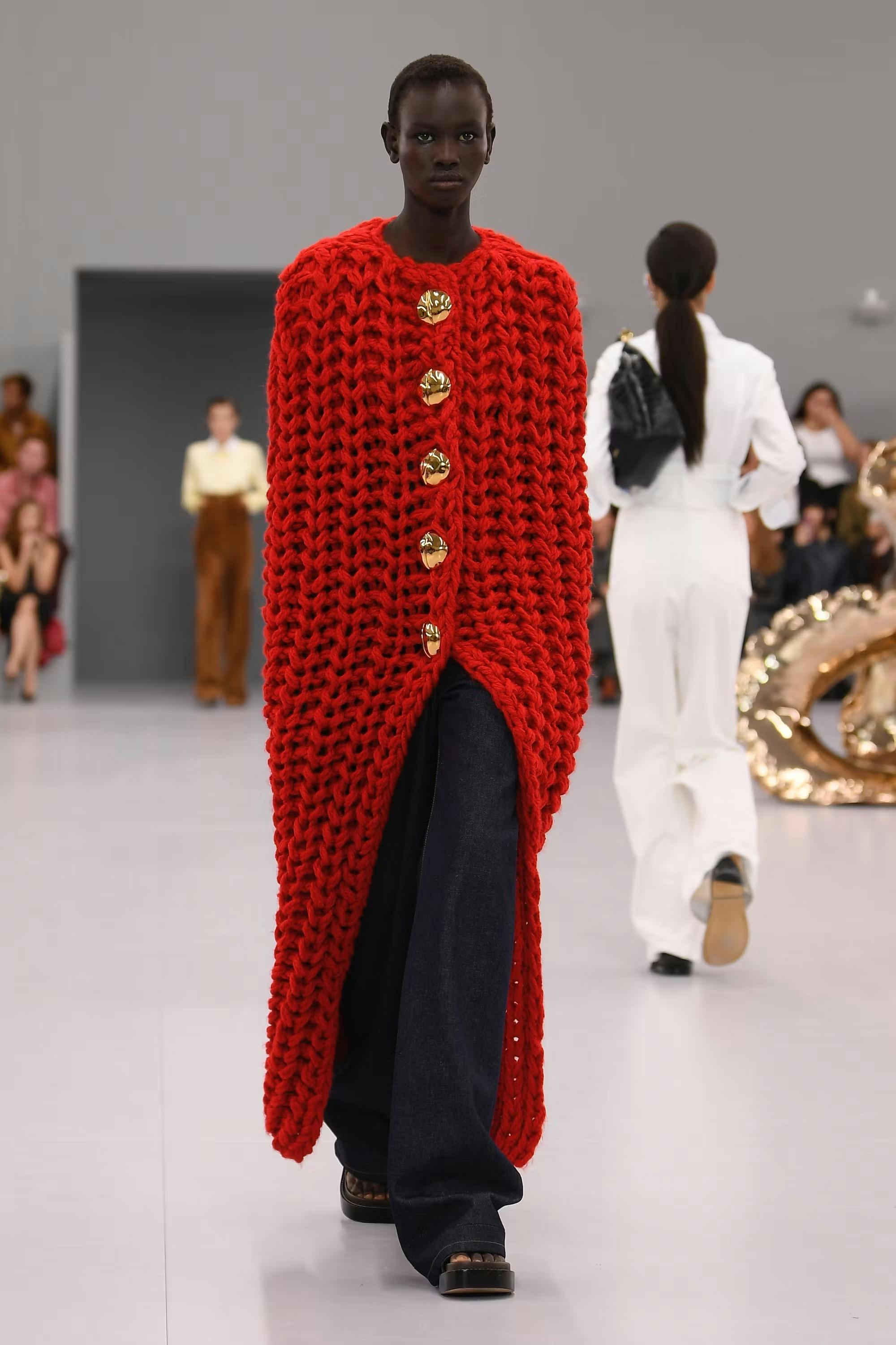 Jonathan Anderson Does Normcore His Way for Loewe's Spring/Summer 2024
