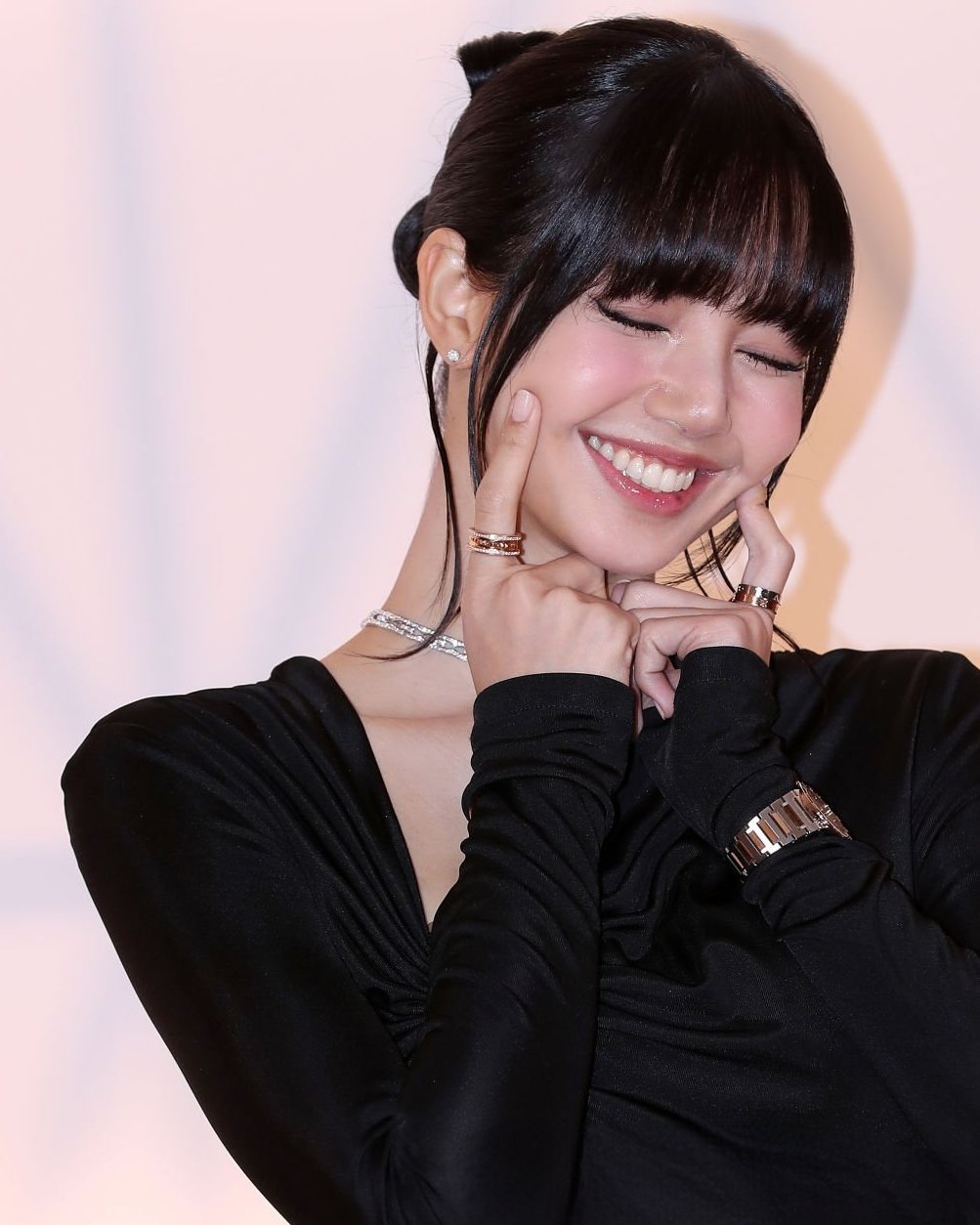 BLACKPINK LISAさん着用【BVLGARI】B.ZERO1 リング BULGARI unviels new B.zero1 jewellery line with Blackpink's