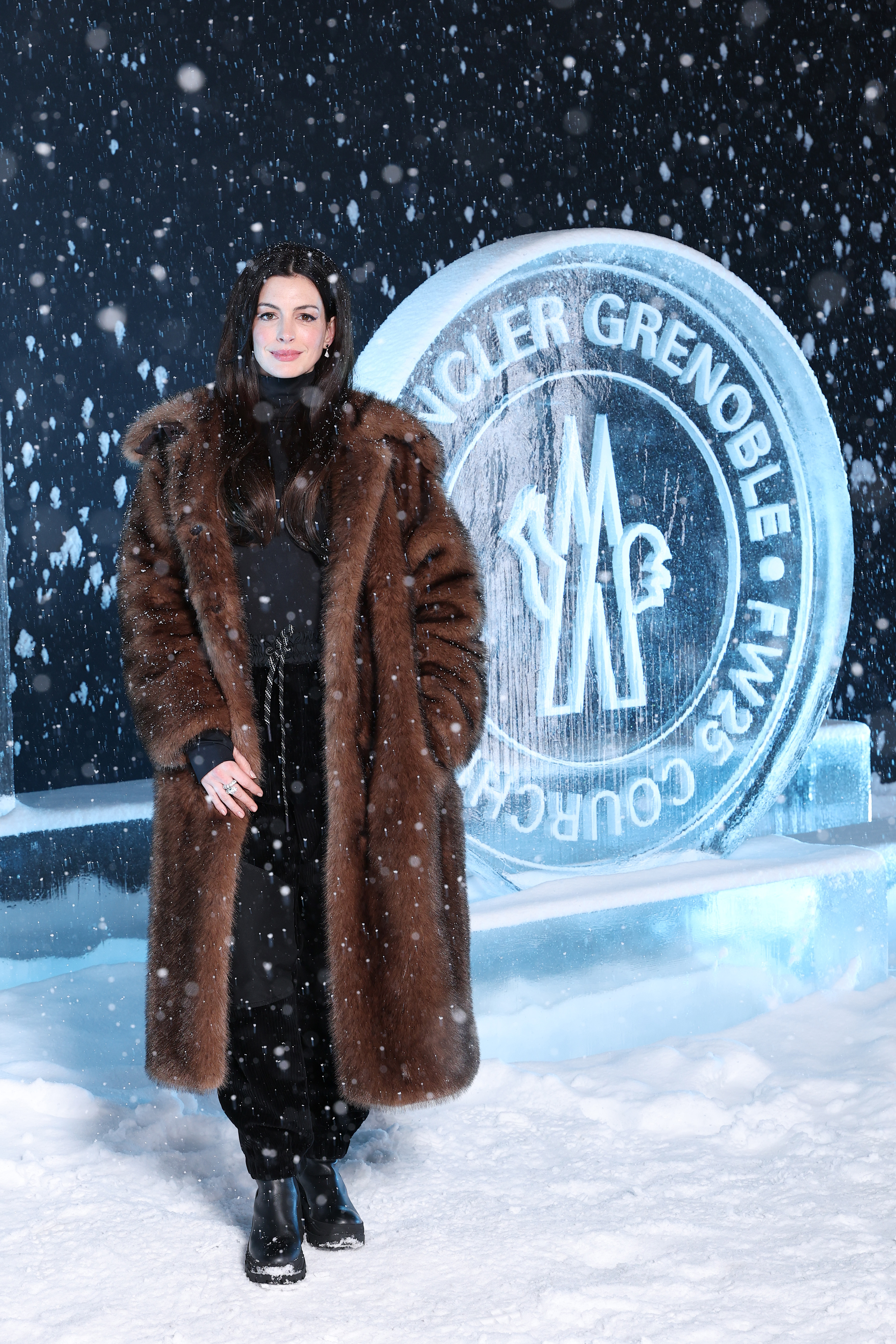 MONCLER GRENOBLE 2024/25秋冬 異素材MIXダウンポンチョ MONCLER GRENOBLE 2024/25秋冬 異素材MIXダウンポンチョ Moncler