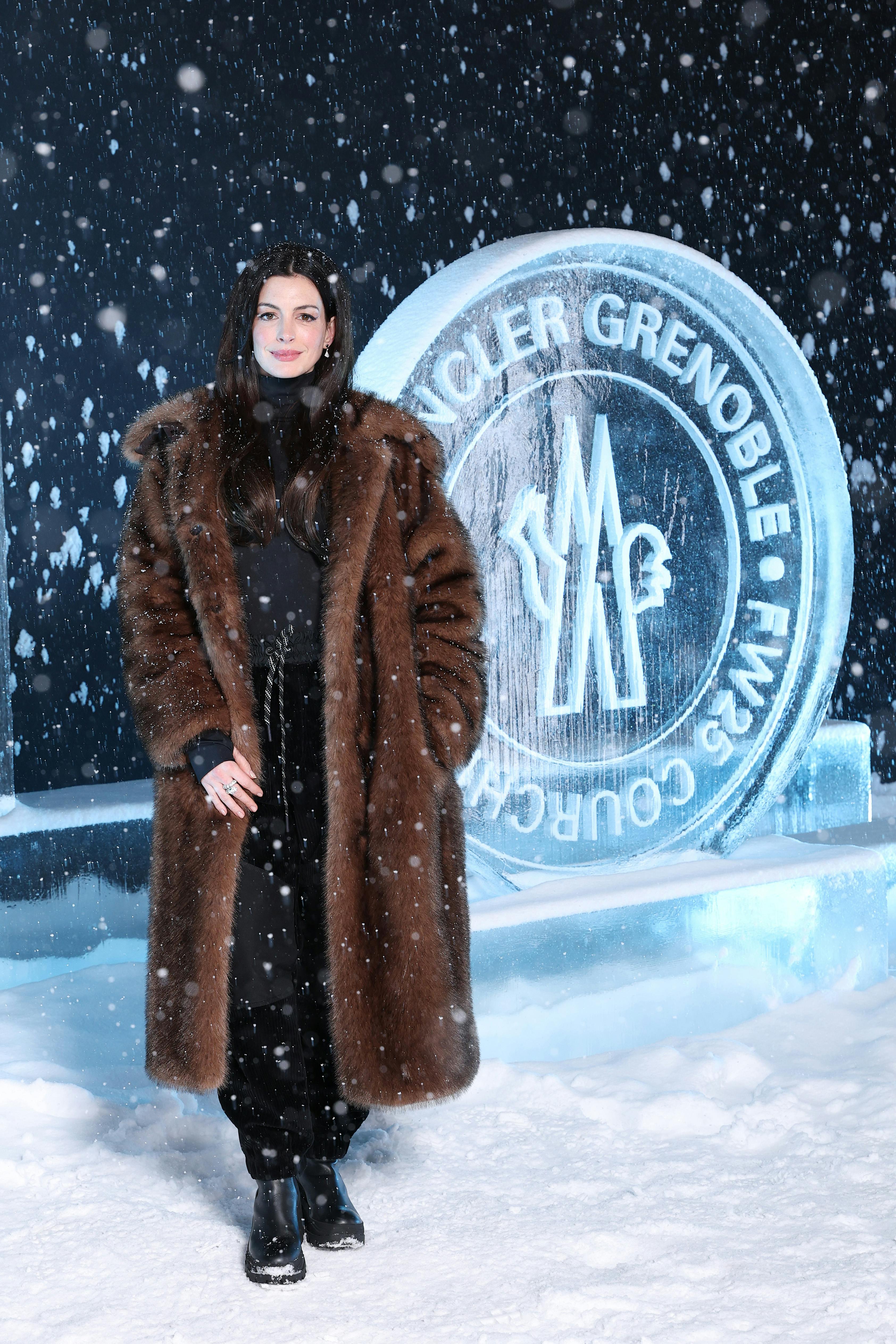 MONCLER GRENOBLE 2024/25秋冬 異素材MIXダウンポンチョ Moncler 